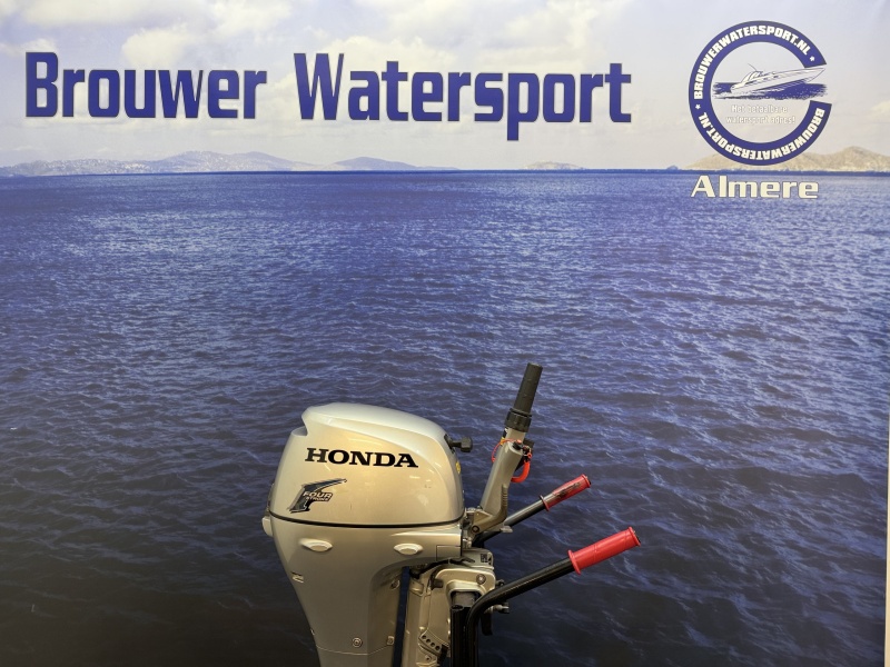 “ Honda 10 pk buitenboordmotor | Absolute nieuwstaat! “ “ BF10D LRU | Langstaart | Elektrische start | Knuppelbediening | “