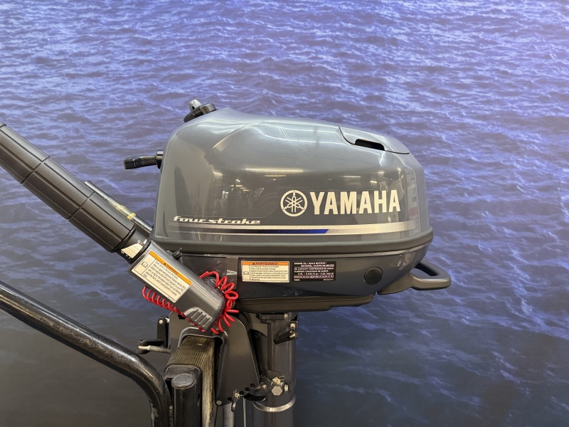 “ Yamaha 6pk buitenboordmotor | Nieuwstaat | 5 vaar uren “ F6CMHS zo goed als nieuwe gebruikte motor