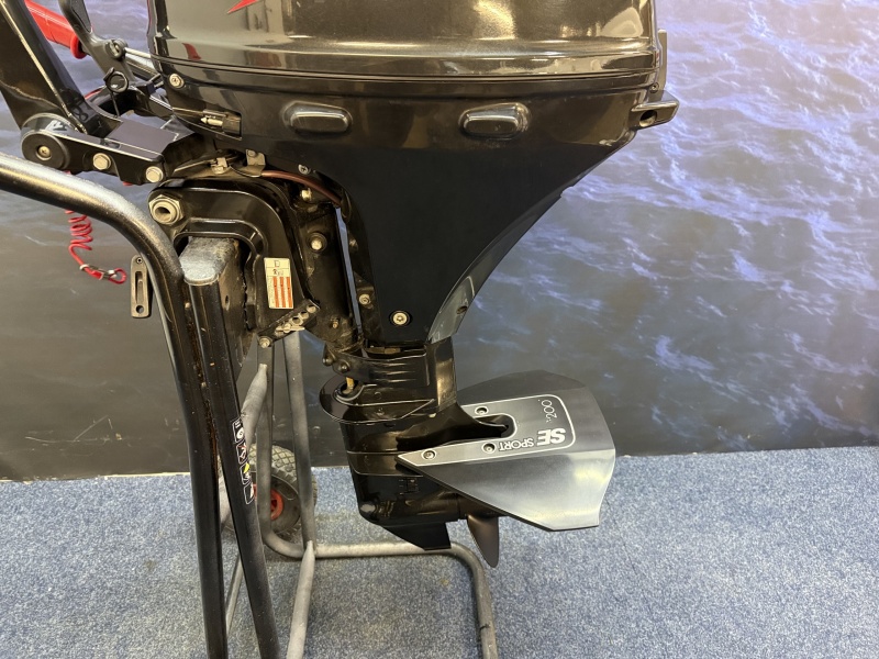 “ Suzuki 20 pk Kortstaart | Knuppel  | Nieuwstaat” F20 AS “Kortstaart | Knuppel bediend |