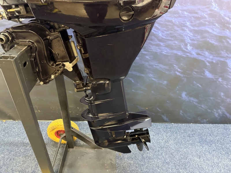 Tohatsu 30 pk buitenboordmotor | Zeer nette staat 30EPL | Langstaart | Elektrische start | Afstandsbediening