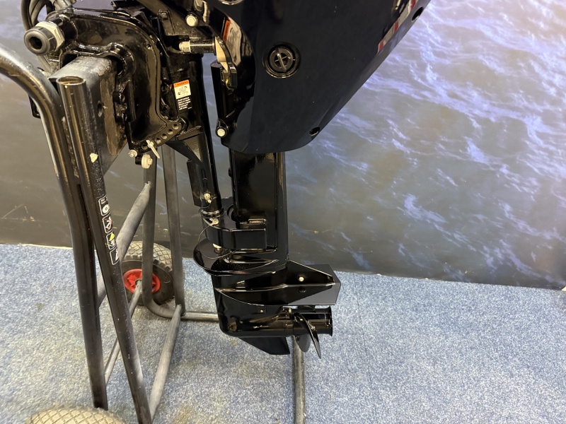 “ Mercury 15 buitenboordmotor |  ABSOLUTE NIEUWSTAAT | “ Langstaart | Afstand bediend | Elektrisch gestart “