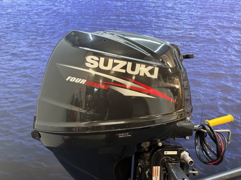 “Suzuki 30 pk| Buitenboordmotor | Nieuwstaat | 1e eigenaar!! Suzuki DF25AS (30) pk buitenboordmotor