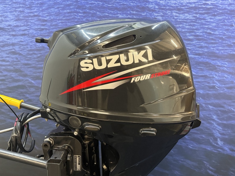 “Suzuki 30 pk| Buitenboordmotor | Nieuwstaat | 1e eigenaar!! Suzuki DF25AS (30) pk buitenboordmotor