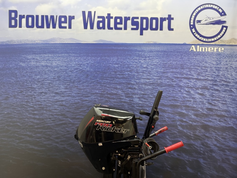 “ Mercury 15 buitenboordmotor | Pro Kicker | NIEUWSTAAT | “ F15EFI ELHPT Pro Kicker | Langstaart | Powertrim | Elektrisch gestart “