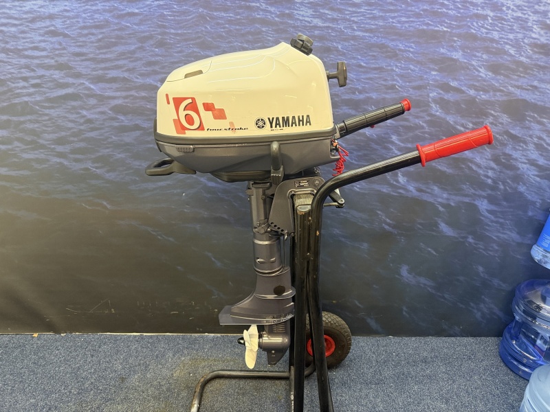 “ Yamaha 6pk buitenboordmotor | Nieuwstaat “ F6CMHS zo goed als nieuwe gebruikte motor
