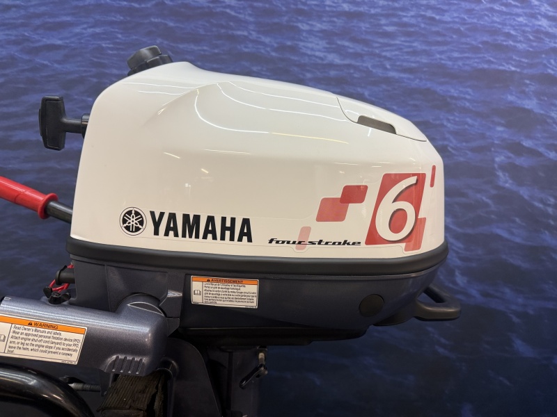 “ Yamaha 6pk buitenboordmotor | Nieuwstaat “ F6CMHS zo goed als nieuwe gebruikte motor