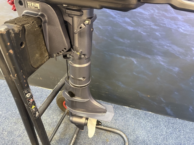 “ Yamaha 6pk buitenboordmotor | Nieuwstaat “ F6CMHS zo goed als nieuwe gebruikte motor