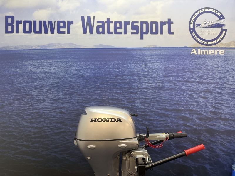 “Honda 20 pk | Kortstaart | Knuppel bediend “ BF20 SHU kortstaart gebruikt nog als nieuw