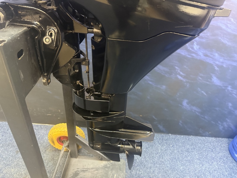 “ Mercury 8 pk buitenboordmotor | Kortstaart “ F8MH kortstaart, knuppel bediening