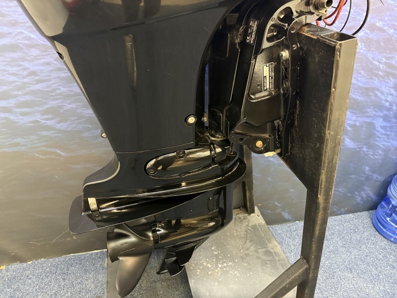 “ Suzuki 90 pk buitenboordmotor | Top staat | Powertrim “ DF90ATL Zo goed als nieuwe gebruikte motor.