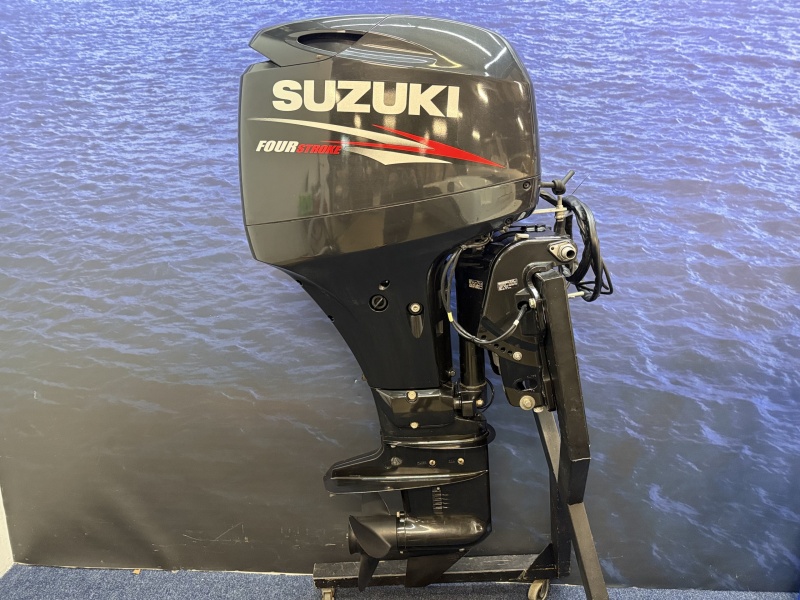 Suzuki 50 pk | Nieuwstaat | 1e eigenaar | Powertrim “ DF50ATL Langstaart Elektrische start Powertrim
