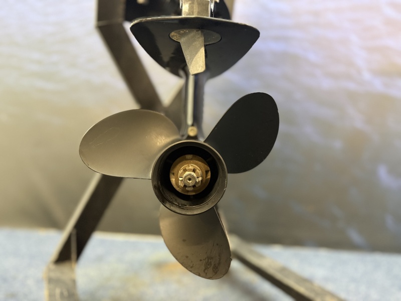 Suzuki 50 pk | Nieuwstaat | 1e eigenaar | Powertrim “ DF50ATL Langstaart Elektrische start Powertrim