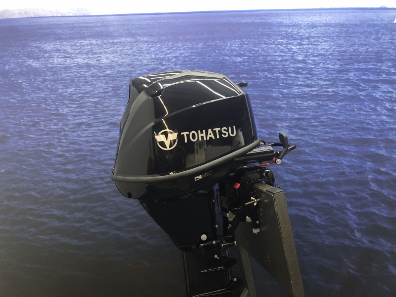 Tohatsu 30 pk buitenboordmotor in nieuw staat Langstaart motor met powertrim