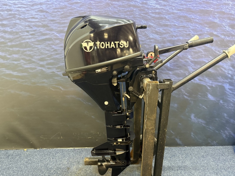 Tohatsu 6 / 8pk | Buitenboordmotor | Langstaart | Nieuwstaat 2 cilinders langstaart