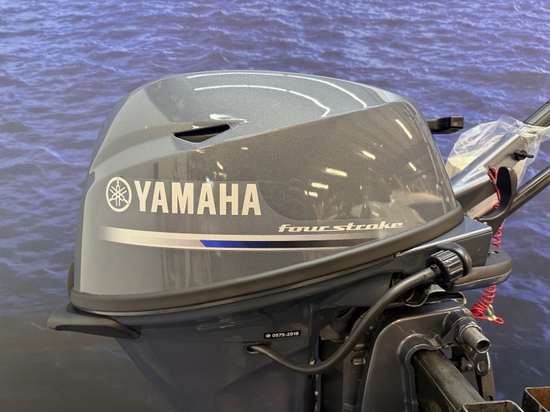 Yamaha 15 pk | Kortstaart | Nieuwstaat | 1e eigenaar F15CMHS Kortstaart Knuppel bediend Als nieuw