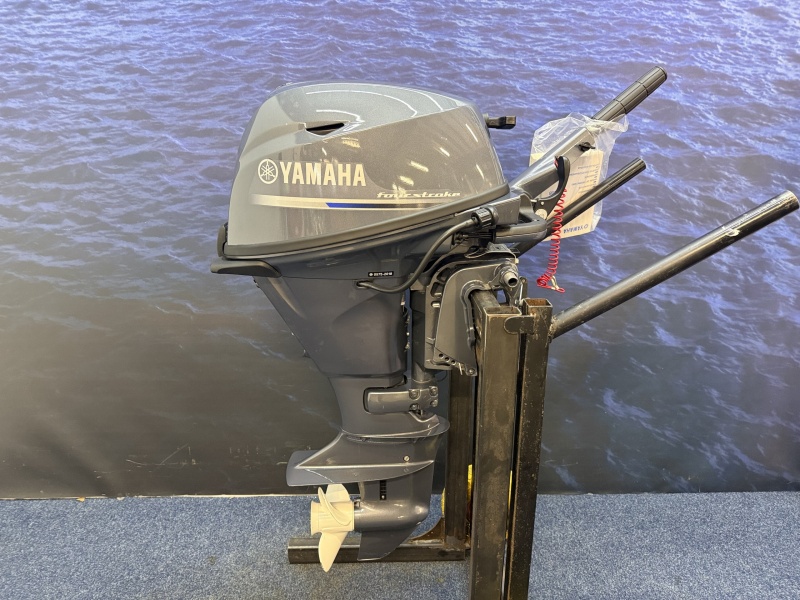 Yamaha 15 pk | Kortstaart | Nieuwstaat | 1e eigenaar F15CMHS Kortstaart Knuppel bediend Als nieuw