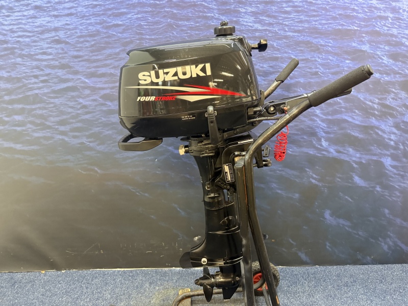 “Suzuki 6 pk buitenboordmotor | Zo goed als nieuw ” DF 6AS Kortstaart