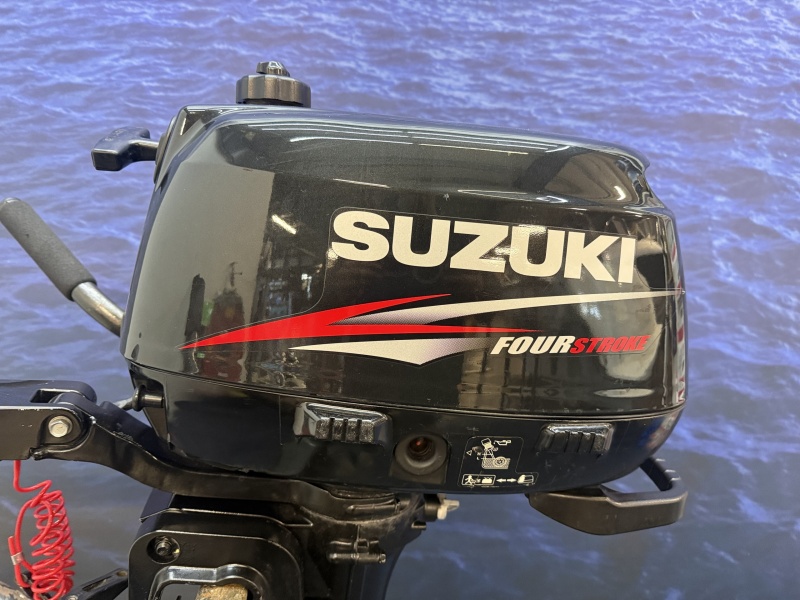 “Suzuki 6 pk buitenboordmotor | Zo goed als nieuw ” DF 6AS Kortstaart