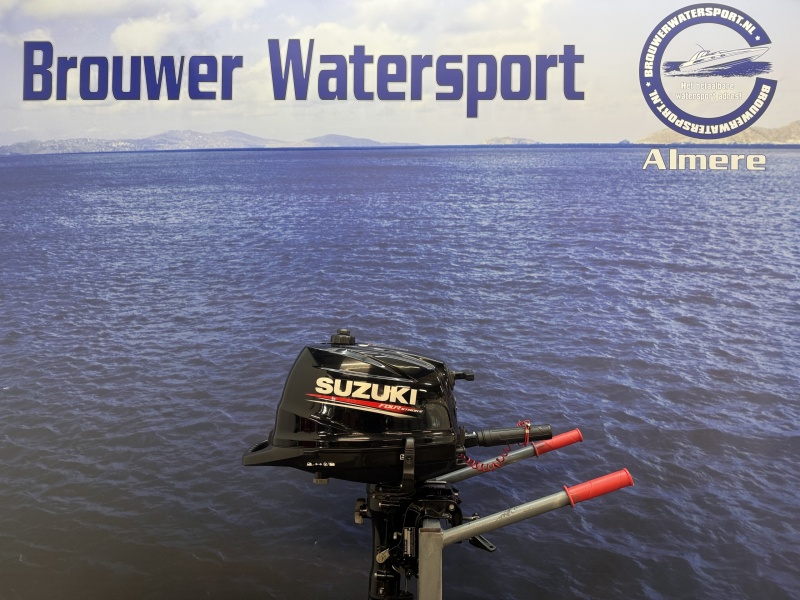 “Suzuki 6 pk buitenboordmotor | Nieuwstaat DF6AS