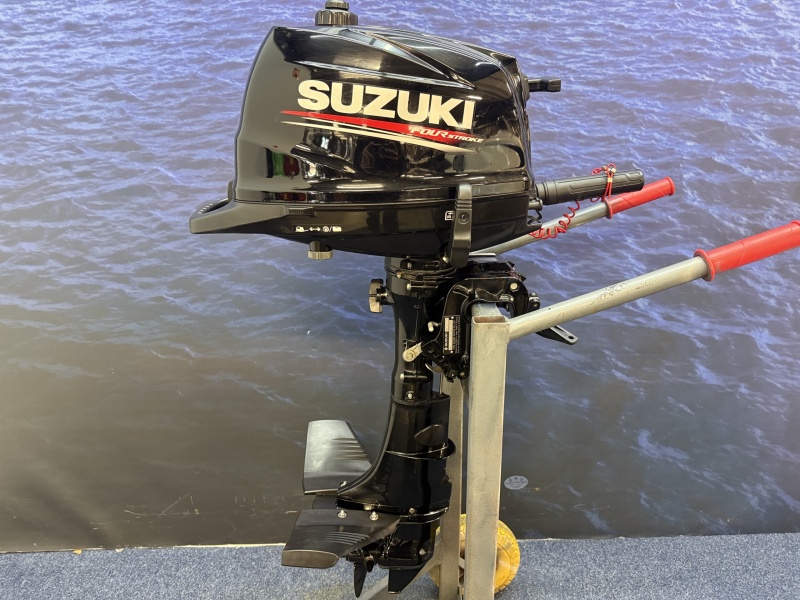 “Suzuki 6 pk buitenboordmotor | Nieuwstaat DF6AS