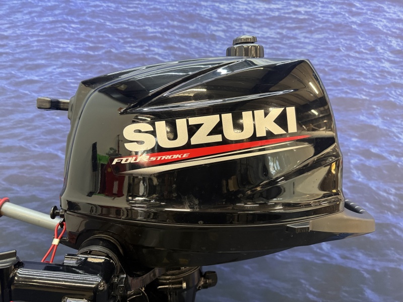 “Suzuki 6 pk buitenboordmotor | Nieuwstaat DF6AS