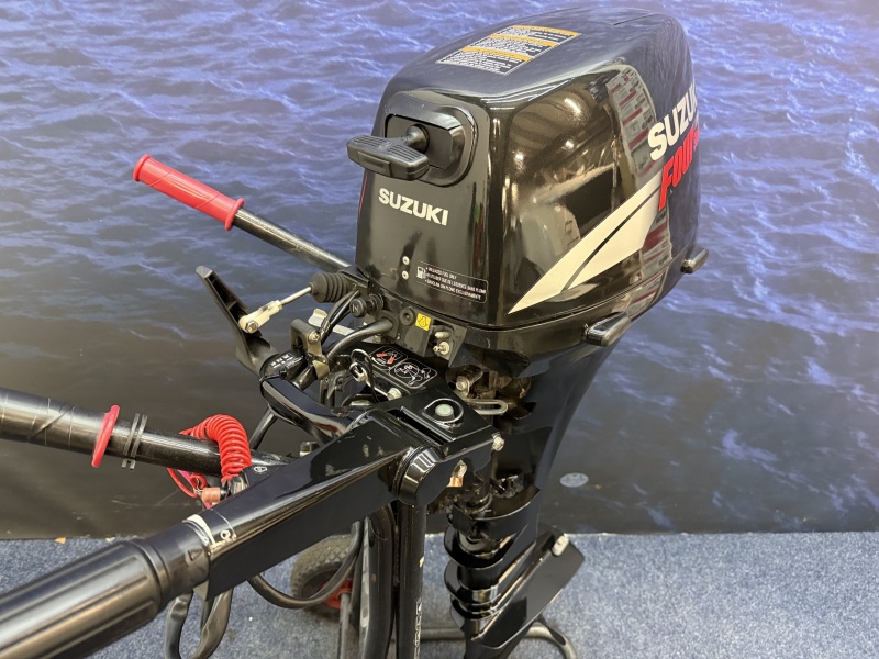 “ Suzuki 15 pk | Elektrische start | Langstaart “ DF15AS Kortstaart knuppel bediening